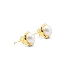 Timeless beauty of pearls and opulent glow of gold vermeil Gold Piece, Pearl Size, Pearl Studs, 14kt Gold, Stone Jewelry, Pearl Jewelry, Gold Vermeil, Freshwater Pearls, Jewelry Collection