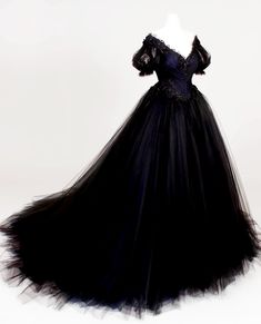 Dark Queen Dress, Victorian Ballgown, Black Victorian Dress, Victorian Gown, Queen Dresses, Unique Prom Dresses