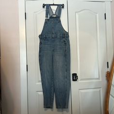 Medium Wash Overalls, Like New Never Worn Casual Medium Wash Full-length Overalls, Medium Wash Wide-leg Overalls With Pockets, Madewell Overalls, Cheap Non-stretch Dark Wash Overalls, Non-stretch Dark Wash Cotton Overalls, Non-stretch Medium Wash Denim Overalls, Madewell, Pant Jumpsuit, Like New