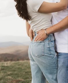 Couples Jean Photoshoot Demin Couple Photoshoot, Jean And White Shirt Engagement, White Tee Shirt Engagement Photos, Jeans Photoshoot Ideas Couple, Couples Photoshoot White Shirt