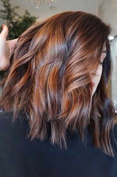 Dark Copper Lowlights On Brown Hair, Natural Red Lowlights In Brown Hair, Reddish Brown Lowlights, Reddish Lowlights, Golden Brown Lowlights, Copper Low Lights Dark Brown, Caramel Streaks, Beige Hair Color, Burgundy Brown Hair