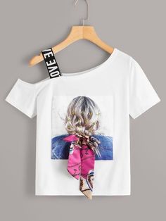 Camiseta de cuello asimétrico con cinta con estampado de figura | SHEIN ES Bottoms For Women, T Shirt Painting, Women Outfit, Girls Fashion Clothes, Printed Ties, Teen Fashion Outfits, Kawaii Fashion, Cute Casual Outfits, Fashion Tops