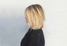 Choppy Blonde Lob Shoulder Length Haircuts For Thinning Hair, Shoulder Length Hair Cuts For Thinner Hair, Medium Length Hair Cuts For Thinner Hair, Medium Length Fine Hair, Shoulder Haircut, Haircut 2022, Blonde Lob, Medium Length Hairstyles, Bob Haircut For Fine Hair