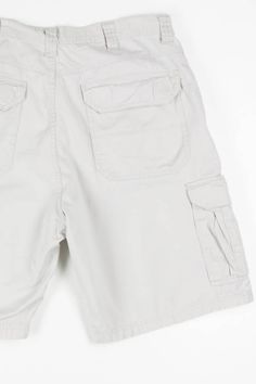 Size and condition notes: these shorts have several light stains. Brand: Wrangler Tag Size: X-Large Inseam: 9.5" Outseam: 21.5" Material: Cotton Waist: 36" Waist (flat): 18" Short Cargo, Short A, Light Stain, Vintage Shorts, Cargo Shorts, Short Outfits, Gender Neutral, Vintage Outfits, Adult Outfits