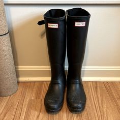 Tall Hunter Rainboots Only Used A Handful Of Times For Farming + Beach Walks. Just Needs A Wipe Down. Rain Boots Hunter, Tall Rain Boots, Beach Walks, Hunter Rain Boots, Hunter Shoes, Women Hunters, Beach Walk, Winter Rain, Rain Boots