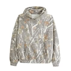 The Camo Leaf Printed Hoodie is a unique blend of style and practicality, perfect for those who appreciate outdoor aesthetics. This hoodie features a distinct camouflage pattern, but with a twist – instead of traditional military-style camo, it boasts a leafy design, giving it a more natural and earthy vibe. The color palette is a harmonious mix of forest greens, earthy browns, and subtle hints of autumnal oranges and yellows, evoking the feel of a walk through a sun-dappled woodland. Specificat Essential Hoodie, Cotton Polyester Fabric, Hoodie Oversize, Retro Mode, Green Hoodie, Polished Look, Girly Girl, Casual Wardrobe