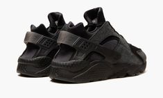 Huarache OG DJ6890 001 Nike Shoes Huarache, London Shoes, Stadium Goods, Nike Huarache, Nike Shoes, Sneakers Nike, Street Wear, Size 6, London