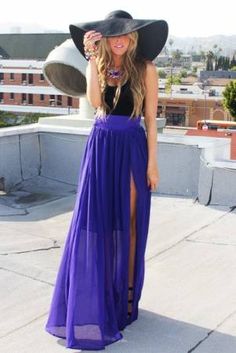 Purple skirt and hat- I'm rocking this look on my next cruise! Can you say Barbados?! Blue Purple Outfit, Floppy Hat Outfit, Romper Outfits, Purple Outfit, Hat Outfit, Maxi Rok, Purple Skirt, Maxi Robes, Chiffon Maxi