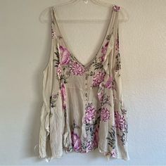 Free People Intimately Floral Romper Size: Xsmall Details: New Without Tags. Short And Oversized Fit Summer Lounging Tops For Spring, Summer Tops For Lounging In Spring, Casual Tops With Floral Print For Lounging, Sequin Rompers, Boho Romper, Cotton Jumpsuit, Short Sleeve Romper, Denim Romper, Free People Denim