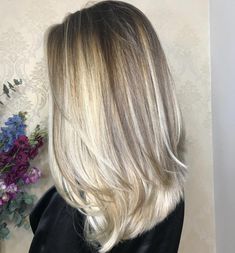 Medium Length Layered Haircuts, Medium Brunette Hair, Medium Layered Haircuts, Medium Layered Hair, Medium Length Hair With Layers, Natural Wavy Hair, Long Layered Haircuts, Shoulder Length Hair Cuts