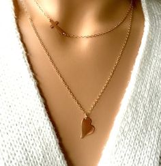 Cross Necklace Gold, Rose Gold Heart Necklace, Cross Gold, Dainty Rose, Necklace Cross, Christmas Necklace, Necklace Rose Gold, Detailed Jewelry, Gold Cross Necklace