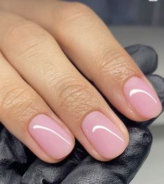 Minimalist Manicure, Italy Nails, Natural Nails Manicure, Simple Fall Nails, Pink Gel Nails, Short Gel Nails, Subtle Nails, Simple Gel Nails, Smink Inspiration