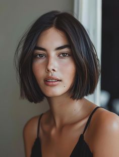 Discover Elegant Straight Bob Haircuts for a Chic Look Short Bob Dark Hair Straight, Dark Chin Length Hair, Bob With Bangs Asian, Chic Bob Hairstyles Classy, Hair Bobs Medium, Miranda Kerr Short Hair, Dark Bob Hairstyles, Dark Brunette Bob, French Bob Thick Hair