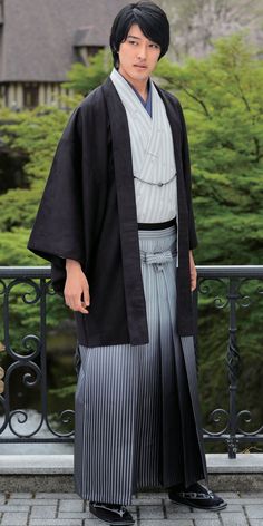 Japanese Men's Clothing Traditional Japanese Clothing, Furisode Kimono, Japanese Clothing, Japan Outfit, Traditional Kimono, Japanese Dress