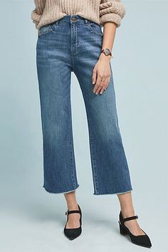 Outfit For Short Women, Jeans For Short Legs, Petite Cropped Jeans, Jeans For Short, Denim For Women, High Waist Mom Jeans, Cropped Wide Leg Jeans