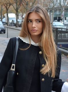 Cool Undertone Blonde Hair, Going Brunette To Blonde, Golden Balayage Brunettes, Lauren Lane Hair, Brown Vs Blonde Hair, Mathilda Djerf Hair, Old Money Dark Blonde, Emrata Blonde, Carmel Blonde Balage