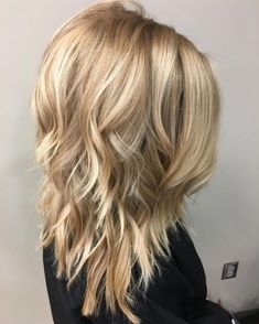 Hair Cuts 2017, Middle Hair, Dunner Wordend Haar, Long Face Hairstyles, Medium Layered, Medium Length Hair With Layers