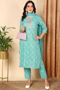 Bandhani Dress Party Wear Cotton, Bandhini Cotton Dress Patterns, Stylish Cotton Suits, Bollywood Women, Kurti Sets, Salwar Suit Designs, Designer Kurta, Fancy Kurti, Straight Kurta