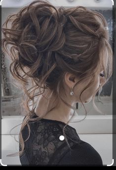 Holiday Updos, Messy Curly Hair, Messy Hair Updo, Bun Hair Piece, Birthday Hairstyles, Homecoming Hairstyles Updos, Bridesmaid Hair Updo