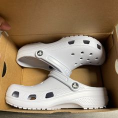 Crocs Unisex Dreamscape Classic Clogs 10001 Size 6 Men Size 8 Women Brand New In The Box If You Have Question Please Ask Thanks. Shoes Crocs, Size 8 Women, Crocs Shoes, Woman Colour, Flip Flop Sandals, The Box, Women Brands, Clogs, Flip Flops