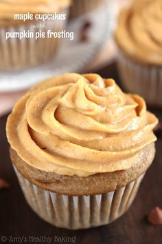 cupcakes with pumpkin pie frosting on top