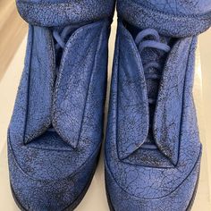 High Top Velcro Maison Margiela's Bought At Neiman Marcus.Comes In Original Box With Dust Bags. Smoke Free Home. Brand New Size 9 Margiela Future, Maison Martin Margiela Shoes, Margiela Sneakers, Margiela Shoes, Martin Margiela, Mens Shoes Sneakers, High Top, Neiman Marcus, High Tops