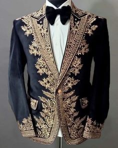 Embroidery Blazer, Blazer Wedding, Formal Attire For Men, Prom Suits For Men, Embroidered Blazer, Gold Suit, Men's Ethnic Wear, Sleeve Embroidery, Indian Men Fashion