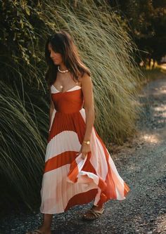 Sukienki Maksi, Cinnamon Spice, Guest Outfit, Mode Inspiration, Fancy Dresses, Guest Dresses, Look Fashion, Pretty Dresses, Wedding Guest Dress