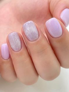 light purple and magnetic nails Lavender Jelly Nails, Light Purple Gel Nails, Light Purple Nails Short, Light Purple Nail Ideas, Baby Purple Nails, Light Purple Nails Design, Nail Designs Light Purple, Nail Designs Sage Green, Blue Nails Pastel