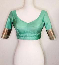 pattern blouse by Closetcelebrety Princess Cut Blouse Designs Latest, V Cut Blouse Design, Color Blouse Designs, Front Blouse Designs, Princess Cut Blouse Design, Neck Models, Celebration Outfit, Blouse Tassels