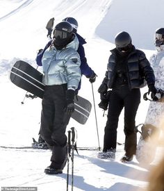 Kylie Jenner Snowboarding, Ski Fit, Insta Goals, Ski Outfits, Patent Leather Dress, Ski Outfit