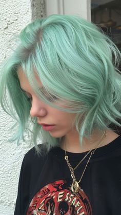 15 Pastel Color Ideas to Brighten Your Hairstyle: Achieve Your Dreamy Hair | Lookosm Mint Green Money Piece Hair, Pastel Hair Color Ideas For Short Hair, Shoulder Length Hair Dyed, Blonde Hair With Green Highlights, Pastel Bob Hair, Pastel Dyed Hair, Mint Green Hair Color, Pastel Color Ideas, Colour Hair Ideas