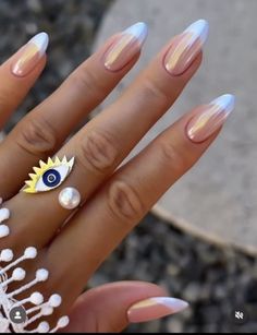 999 + Get Ready for Spring with These Stunning Nail Ideas Gel Nails Elegant, Short Almond French Tip, Preppy Summer Nails, Classy Manicure, Simple Spring Nails, Easy Designs, Chrome Nail Art, Nail Color Trends, Ombre Nail