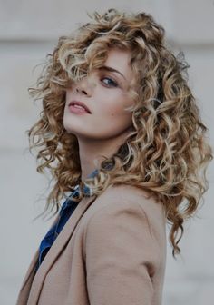 Cute Curly Hairstyles, Long Layered Haircuts, Hair 2018, Haircuts For Curly Hair, Curly Hair Cuts, Short Curly Hair, Hair Pictures