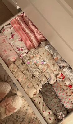 Clothes Drawer Aesthetic, Dresser Organization Aesthetic, Room Organization List, Organize Room Aesthetic, Pajama Drawer Organization, What To Buy With $100, Girly Closet Aesthetic, How To Organize Small Bedroom, Aesthetic Wardrobe Organization