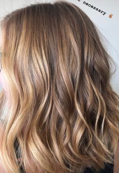 Light Brown Hair With Honey Balayage, Balayage Hair Blonde Natural, Sunkissed Bronde Balayage, Balayage For Light Brown Hair Natural, Medium Natural Blonde Hair Color, Sunkissed Hair Light Brown, Natural Medium Blonde Hair, Warm Bronde Balayage Dark Roots, Light Honey Brown Balayage