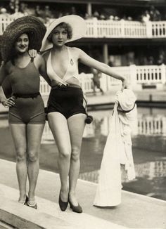 1930 Coachella 2016, Vintage Bathing Suits, Vintage Swim, Vintage Swimwear, Vintage Swimsuits, Roaring Twenties, Amazing Ideas, Photo Vintage