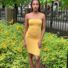 Model Is Wearing A Small. Spring Strapless Stretch Dress For Brunch, Yellow Tube Dress, Tube Dress, Strapless Dress, Colorful Dresses, Portugal, Womens Dresses, Yellow, Women Shopping