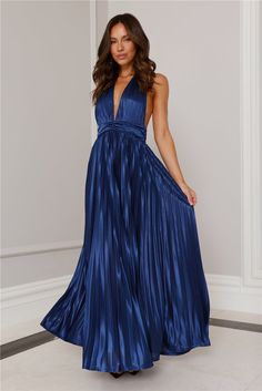 Length from shoulder to hem of size S: 133cm. Chest: 31cm, Waist: 28cm, size S. Maxi dress. Semi-lined. Model is a standard XS and is wearing size XS. True to size. Non-stretch. Satin. Pleated. Halter tie. Flowy skirt. Zipper. Cold hand wash only. Polyester. Enter in a dreamy style, lovely! The Shimmering Sea Pleated Halter Maxi Dress features a gorgeous silky silhouette with pleats and a halter tie. Style with heels for an extravagant 'fit. Dreamy Style, Glitter Prom Dresses, Taylor Outfits, Tulle Midi Dress, Skirt Zipper, Short Summer Dresses, Sequin Prom Dresses, Halter Maxi Dress, Prom Dress Shopping