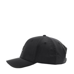 Your hat is more that merely a fancy sun visor, it can also be an addition to your wardrobe, or protective gear for your head. With the Metal Jumpman Rise cap line from Jordan, this hat might possibly be the only cap you will ever need. Classic fit. Sloped crown. Curved bill. Adjustable back strap. Do not wash.