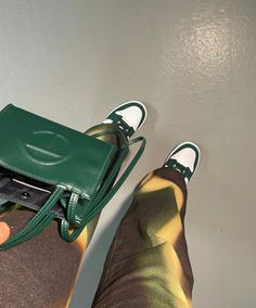 Green Sneakers, Swag Shoes, Cute Pins, Cambridge Satchel Company, Comfy Fits, Fashion Killa