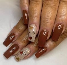 42+ Nail Designs with Leaves to Try Now - ♡ July Blossom ♡ Autumn Nails With Leaves, Autumn Design Nails, Nails With Leaves Fall, Leaf Nails Fall, Fall Acrylic Nails With Leaves, Fall Leaves On Nails, Nail Designs Leaves, Leave Nail Art, Leaves Nail Designs