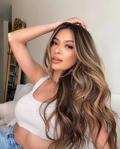 Rambut Brunette, Black Hair Balayage, Brown Hair Looks, Brown Hair Inspo, Brunette Hair With Highlights, Balayage Blonde, Brunette Balayage Hair, Long Hair Color, Brown Hair Balayage