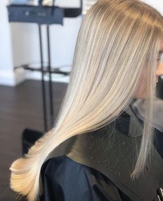 Short Light Brown Hair, Hair Without Heat, Dirty Blonde Hair, Blonde Hair Inspiration, Blonde Hair Shades, Blonde Hair Looks, Long Blonde, Creative Hairstyles