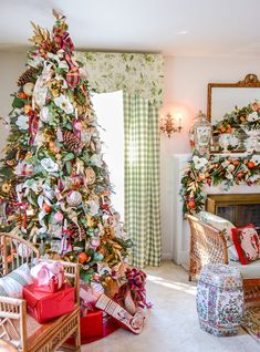 a decorated christmas tree in a living room