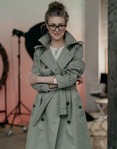 Trench Coat Pattern, Burberry Wool Coat, Tan Trench Coat, Trench Coat Outfit, Iranian Women Fashion, Burberry Trench, Coat Women Fashion, Burberry Trench Coat, Winter Mode