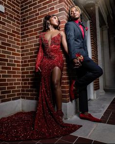 Couple Prom Outfits, Gorgeous Prom Dresses, Prom Girl Dresses, Senior Prom Dresses, Classy Prom Dresses, Stunning Prom Dresses, Burgundy Prom Dress, Prom Dresses Modest