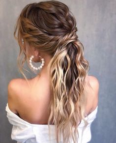 summer wedding hairstyles, beach wedding hair, beach bridal hair, boho wedding hair April Hairstyles, Bridemaids Hairstyles, Hoco Hair Ideas, Wedding Hairstyles For Long Hair, Wedding Hair And Makeup, Homecoming Hairstyles