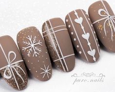 Rose Nail Design, Brown Nails Design, Cute Christmas Nails, Christmas Nail Art Designs, White Nail Designs, Rose Nails, Winter Nail Designs