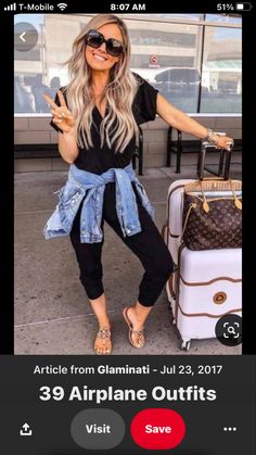 Summer Airplane Outfit, Travel Outfit Cold To Warm, Casual Travel Outfit, Comfy Airport Outfit, Comfortable Travel Outfit, Airport Travel Outfits, Flight Outfit, Cute Travel Outfits, Comfy Travel Outfit